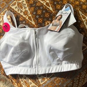 Playtex Women's White Zip Front Sports Bra